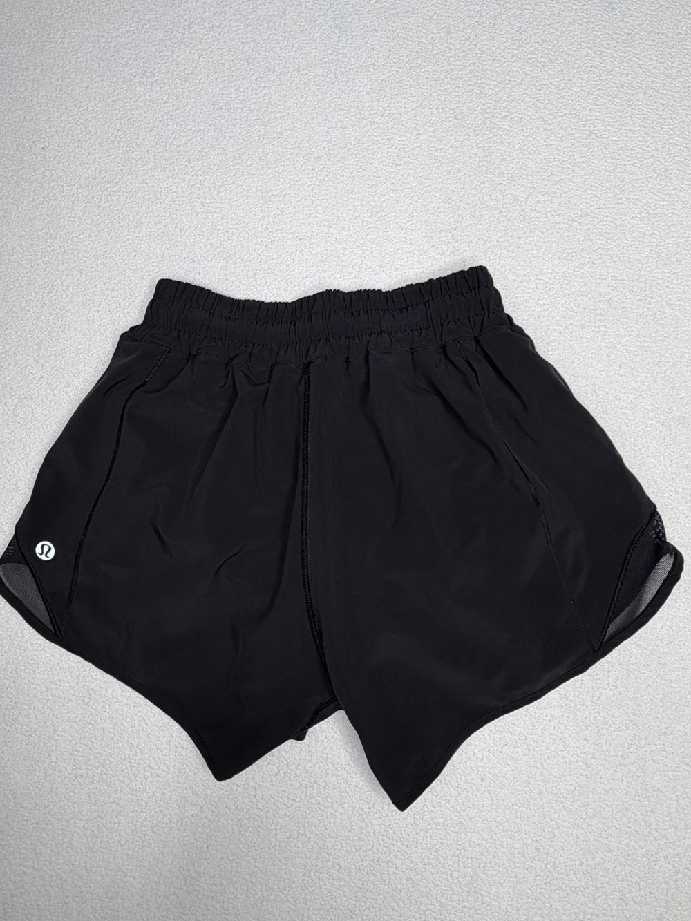 Lululemon Hotty Hot Short II *Long 4"
•Black🖤 - Picture 6 of 15